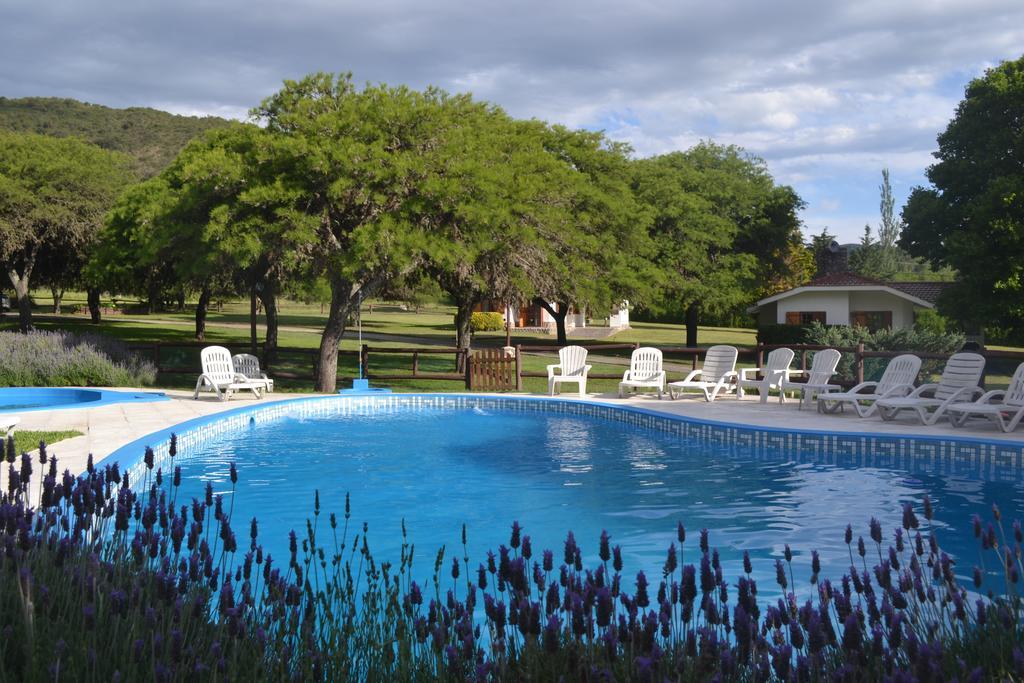 Cabanas Los Algarrobos Villa General Belgrano Zewnętrze zdjęcie